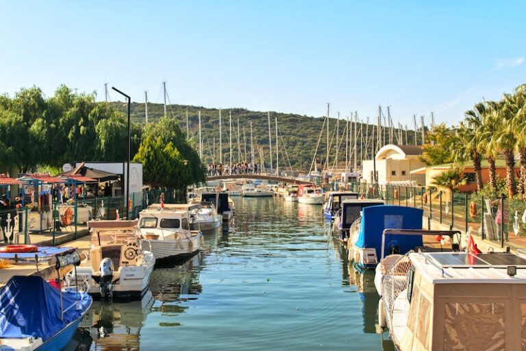 İzmir Sohbet Odaları